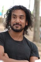 Naveen Andrews tote bag #G574209