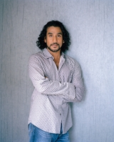 Naveen Andrews Longsleeve T-shirt #3822024