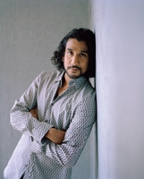 Naveen Andrews Longsleeve T-shirt #3822027