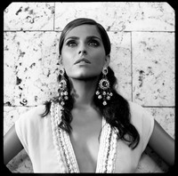 Nelly Furtado Longsleeve T-shirt #2098731