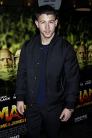 Nick Jonas Longsleeve T-shirt #3004873