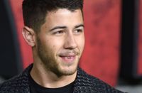 Nick Jonas Longsleeve T-shirt #3004896