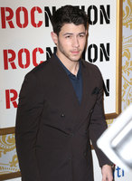 Nick Jonas Longsleeve T-shirt #3004915