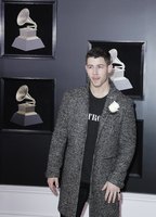 Nick Jonas Longsleeve T-shirt #3004941