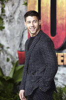 Nick Jonas Longsleeve T-shirt #3004968