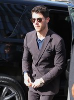 Nick Jonas Longsleeve T-shirt #3005021