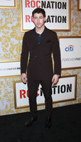 Nick Jonas Longsleeve T-shirt #3005039
