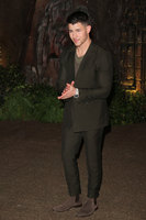 Nick Jonas Longsleeve T-shirt #3005089