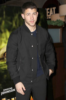 Nick Jonas Longsleeve T-shirt #3005167