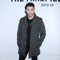 Nick Jonas Longsleeve T-shirt #3098371
