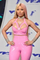 Nicki Minaj Longsleeve T-shirt #2977419