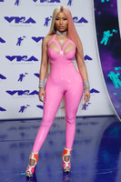 Nicki Minaj Longsleeve T-shirt #2977534