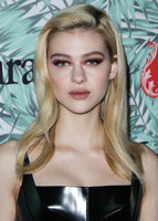Nicola Peltz Longsleeve T-shirt #2979668