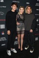 Nicola Peltz Longsleeve T-shirt #2979707