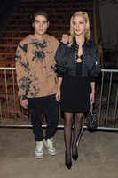 Nicola Peltz Longsleeve T-shirt #2979734