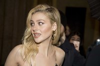 Nicola Peltz Longsleeve T-shirt #3116241