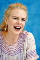 Nicole Kidman longsleeve t-shirt #2270433