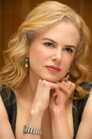 Nicole Kidman longsleeve t-shirt #2270460