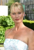 Nicolette Sheridan t-shirt #1242546