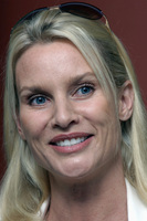Nicollette Sheridan t-shirt #2253869
