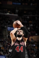 Nikola Mirotic Sweatshirt #3427010
