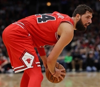 Nikola Mirotic Sweatshirt #3427078