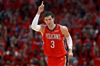 Nikola Mirotic Sweatshirt #3427123