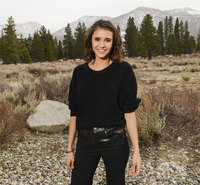 Nina Dobrev Longsleeve T-shirt #3119101