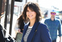 Nina Dobrev Longsleeve T-shirt #3119106