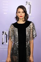 Nina Dobrev Longsleeve T-shirt #3318788