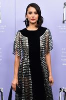 Nina Dobrev Longsleeve T-shirt #3318838