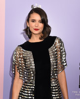 Nina Dobrev Longsleeve T-shirt #3318876