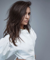 Nina Dobrev Longsleeve T-shirt #3676146