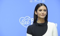Nina Dobrev Longsleeve T-shirt #3743188