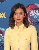 Nina Dobrev Longsleeve T-shirt #3805166