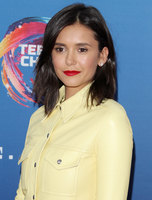 Nina Dobrev Longsleeve T-shirt #3805191