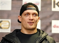 Oleksandr Usyk Sweatshirt #3582660