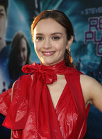 Olivia Cooke mug #G1477035