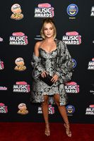 Olivia Holt t-shirt #3742905