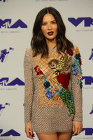 Olivia Munn Longsleeve T-shirt #2962241