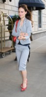 Olivia Wilde Sweatshirt #1418904