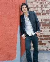 Orlando Bloom Longsleeve T-shirt #2216238