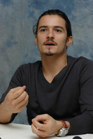 Orlando Bloom longsleeve t-shirt #2278945
