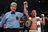 Oscar Valdez t-shirt #3592399