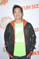 Osric Chau Tank Top #3095463