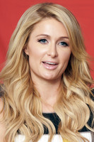 Paris Hilton Longsleeve T-shirt #2347363