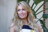 Paris Hilton Longsleeve T-shirt #2347373