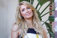 Paris Hilton Longsleeve T-shirt #2347420