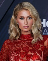 Paris Hilton Longsleeve T-shirt #3189004