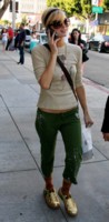 Paris and Nicky Hilton t-shirt #1449764